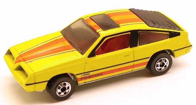 Pontiac J-2000