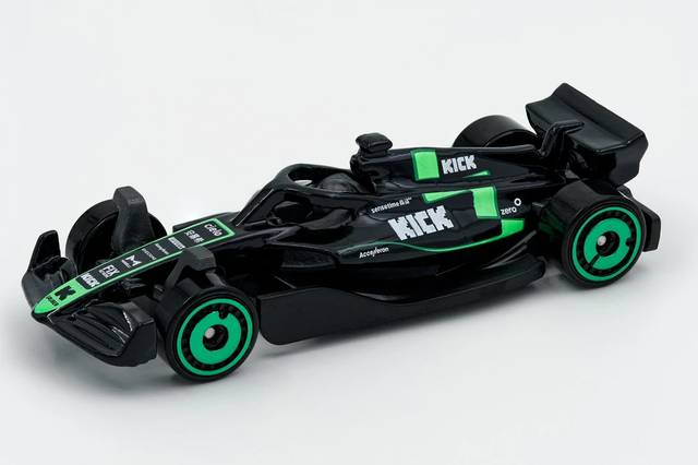 Formula 1 Kick
